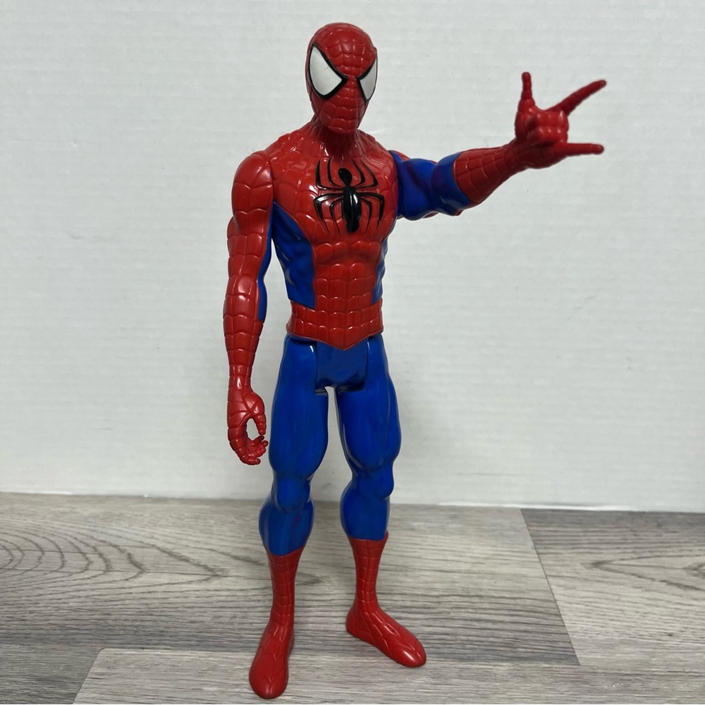 2013 12” Hasbro Spiderman Action Figure
